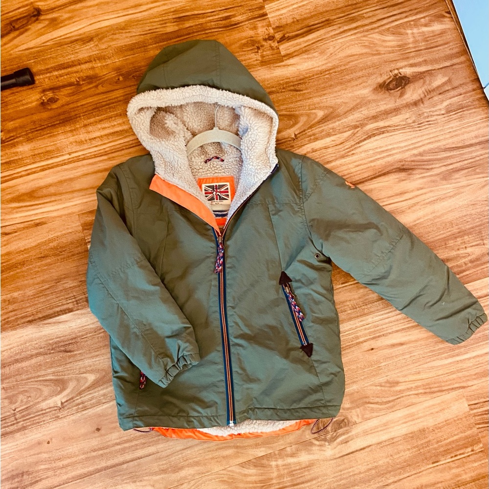 Boden warm winter coat boys 6-7 (fits like a Medium)